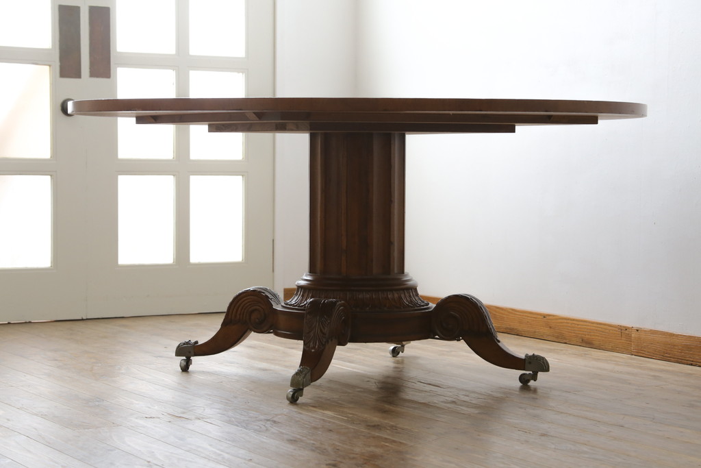 中古　特大!!　アメリカ最高級家具　Century Furniture(センチュリー・ファニチャー)　ノーフォーク(NORFOLK)　クラシカルで重厚な佇まいが魅力のラウンドペデスタルダイニングテーブル(丸テーブル、円卓、6人掛け、6P、4人掛け、4P、食卓)(定価推定約150万円前後)(R-079268)