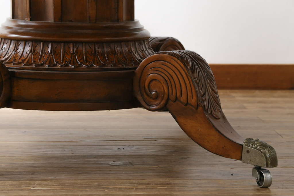 中古　特大!!　アメリカ最高級家具　Century Furniture(センチュリー・ファニチャー)　ノーフォーク(NORFOLK)　クラシカルで重厚な佇まいが魅力のラウンドペデスタルダイニングテーブル(丸テーブル、円卓、6人掛け、6P、4人掛け、4P、食卓)(定価推定約150万円前後)(R-079268)