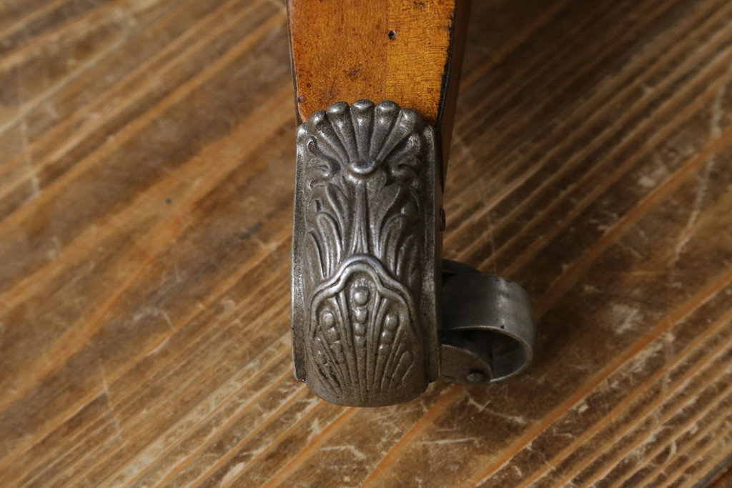 中古　特大!!　アメリカ最高級家具　Century Furniture(センチュリー・ファニチャー)　ノーフォーク(NORFOLK)　クラシカルで重厚な佇まいが魅力のラウンドペデスタルダイニングテーブル(丸テーブル、円卓、6人掛け、6P、4人掛け、4P、食卓)(定価推定約150万円前後)(R-079268)