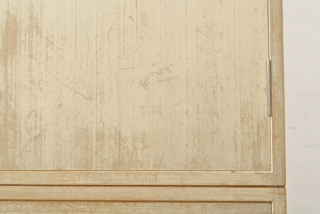 中古　南部桐伝統工芸社　松竹梅・孔雀　おめでたいモチーフの金具が魅力的な総桐箪笥(並厚、四方丸、桐たんす、着物箪笥、衣装タンス、和タンス)(R-055771)