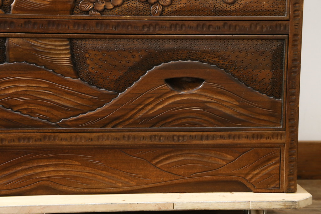中古　美品!!　軽井沢彫り　凝った彫刻が美しく和室にも洋室にも合うのが嬉しいライティングビューロー(簿記机、ワークデスク、在宅用、在宅ワーク用、引き出し、サイドチェスト)(R-079720)