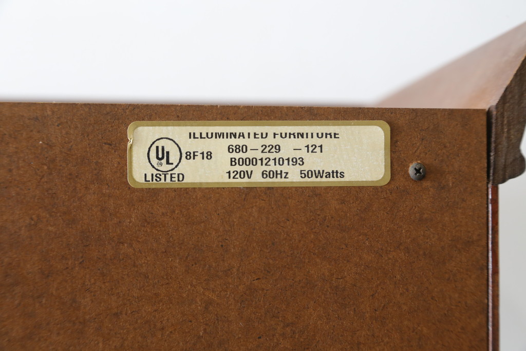 中古　アメリカ　高級品!!　IDC大塚家具取り扱い　HOWARD MILLER(ハワード・ミラー社)　高級時計メーカーによって手掛けられた洗練された佇まいが魅力のキャビネット(飾り棚、キュリオケース、コレクションケース、ガラスケース、店舗什器)(定価約70万円)(R-079722)