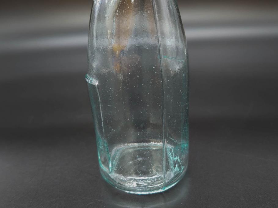 大正～昭和初期　レトロな雰囲気を盛り上げるボトル瓶5点セット(ガラスビン、ガラス瓶、硝子、薬瓶、花瓶、花入、花器)(R-076947)