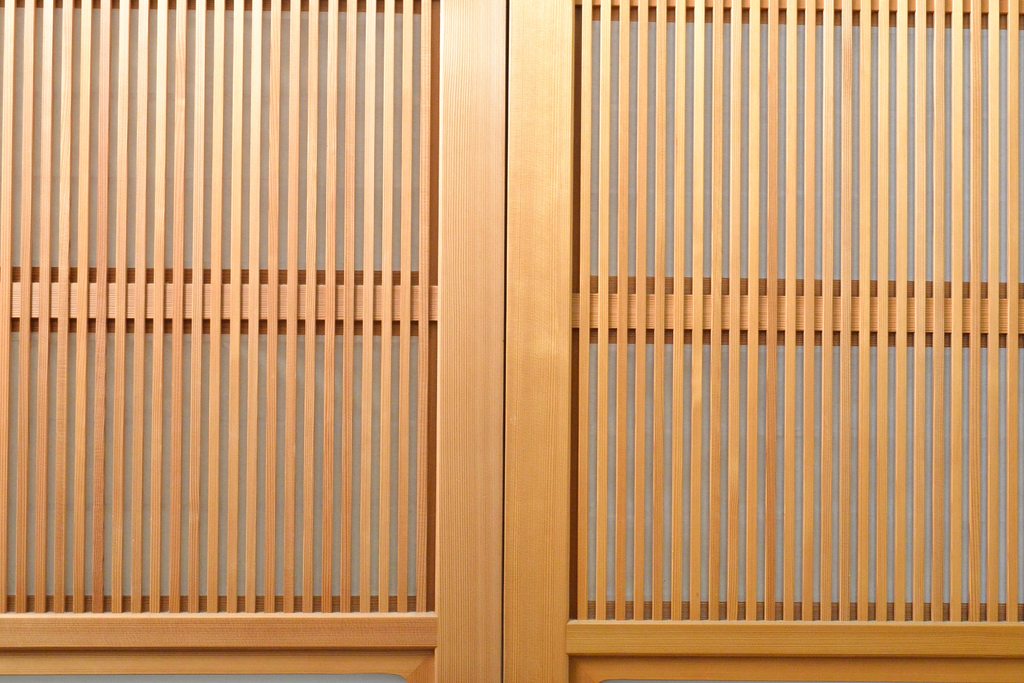ビンテージ建具　超美品　美しい桟が魅力的な裏障子付き格子戸4枚セット(帯ガラス戸、引き戸、障子戸、建具、ヴィンテージ)(R-059287)