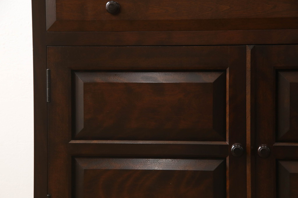 中古　美品　松本民芸家具　落ち着きのある洗練された佇まいが魅力の食器棚(カップボード、収納棚、戸棚、飾り棚、キャビネット、ブックケース、本箱)(R-065246)