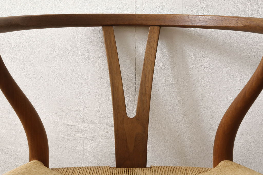 中古　北欧家具　デンマーク　老舗家具メーカーCARL HANSEN & SON(カール・ハンセン&サン)の洗練されたデザインが目を惹くワイチェア(Yチェア、イス、椅子、ダイニングチェア、アームチェア)(R-059775)