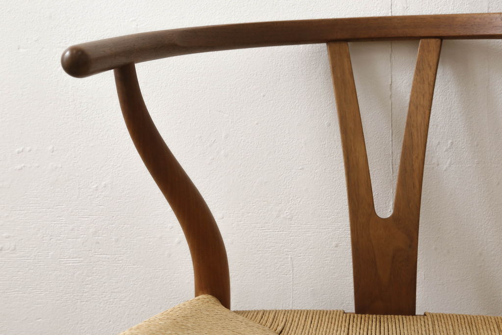 中古　北欧家具　デンマーク　老舗家具メーカーCARL HANSEN & SON(カール・ハンセン&サン)の洗練されたデザインが目を惹くワイチェア(Yチェア、イス、椅子、ダイニングチェア、アームチェア)(R-059775)