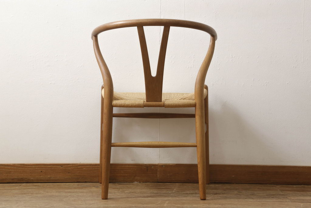 中古　北欧家具　デンマーク　老舗家具メーカーCARL HANSEN & SON(カール・ハンセン&サン)の洗練されたデザインが目を惹くワイチェア(Yチェア、イス、椅子、ダイニングチェア、アームチェア)(R-059775)