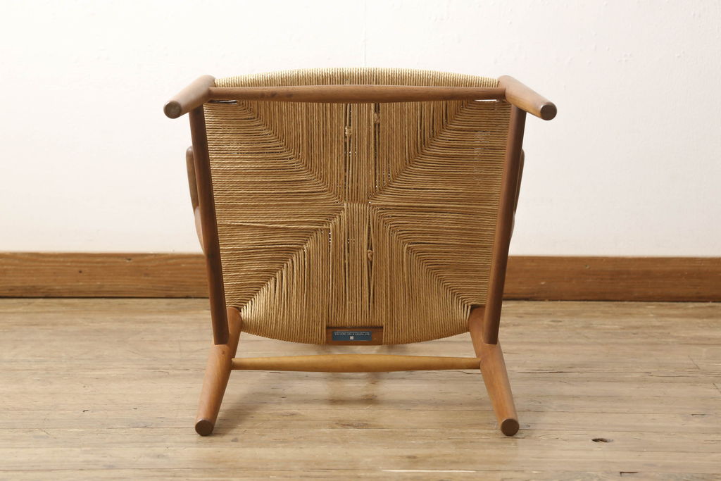 中古　北欧家具　デンマーク　老舗家具メーカーCARL HANSEN & SON(カール・ハンセン&サン)の洗練されたデザインが目を惹くワイチェア(Yチェア、イス、椅子、ダイニングチェア、アームチェア)(R-059775)