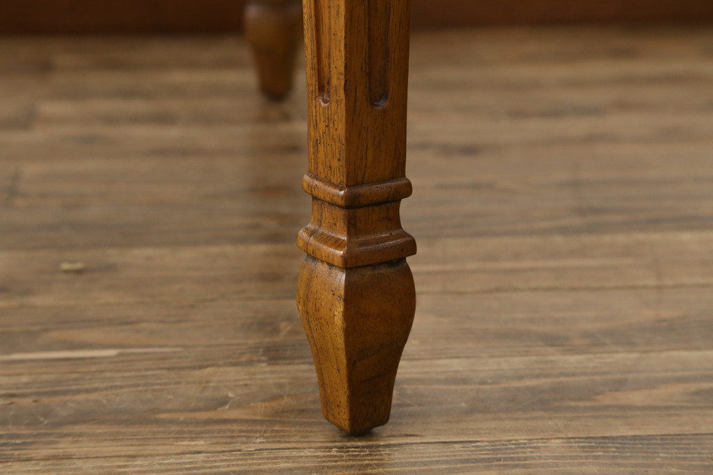 中古　希少モデル!!　DREXEL HERITAGE(ドレクセルヘリテイジ)　Grand Villa(グランドヴィラ)　凝った天板のデザインがおしゃれなダイニングテーブル(エクステンションテーブル、パーティーテーブル、4人掛け、6人掛け)(R-075679)