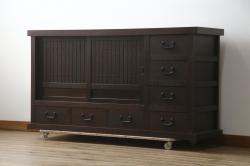 中古　希少な廃番品!!　タモ材　和モダンスタイルのお部屋とも相性抜群のシックな水屋箪笥サイドボード(収納棚、戸棚、食器棚、カップボード、サイドキャビネット)(R-079217)
