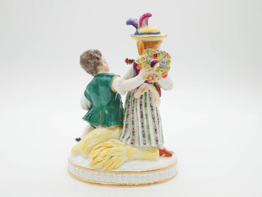 ドイツ　マイセン　Meissen　シェーンハイト　四季の寓意シリーズ　夏　匠の美技に見惚れるフィギュリン(少女、少年、農作業、金彩、置物、ディスプレイ、磁器、オブジェ)(R-079735)