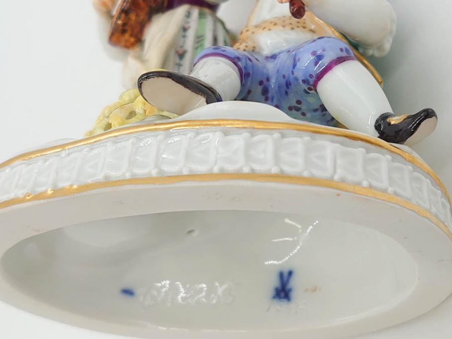 ドイツ　マイセン　Meissen　シェーンハイト　四季の寓意シリーズ　夏　匠の美技に見惚れるフィギュリン(少女、少年、農作業、金彩、置物、ディスプレイ、磁器、オブジェ)(R-079735)