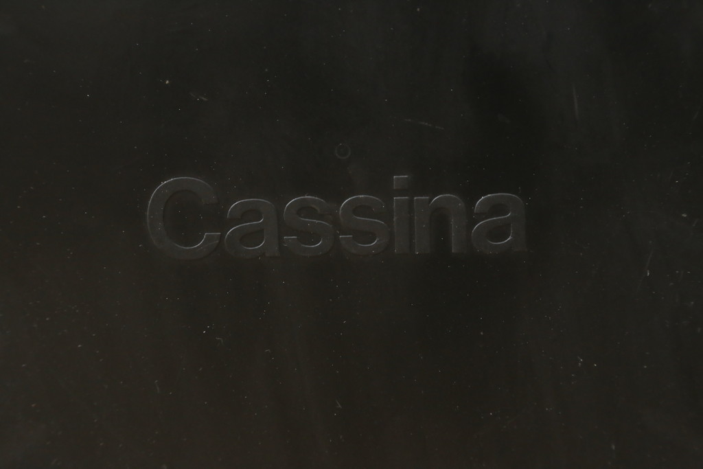 中古　Cassina(カッシーナ)　413　CAB(キャブ)　MARIO BELLINI(マリオベリーニ)　本革(レザー)　シンプルモダンな空間づくりに活躍するアームチェア(ダイニングチェア、椅子、イス)(定価約38万5千円)(R-073553)