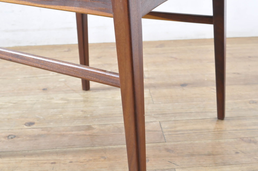 イギリスビンテージ　A.H.McIntosh(マッキントッシュ)社　アフロモシア材　洗練された佇まいの高級ダイニングチェア2脚セット(椅子、イス、ヴィンテージ、英国、北欧、店舗什器)(R-065629)