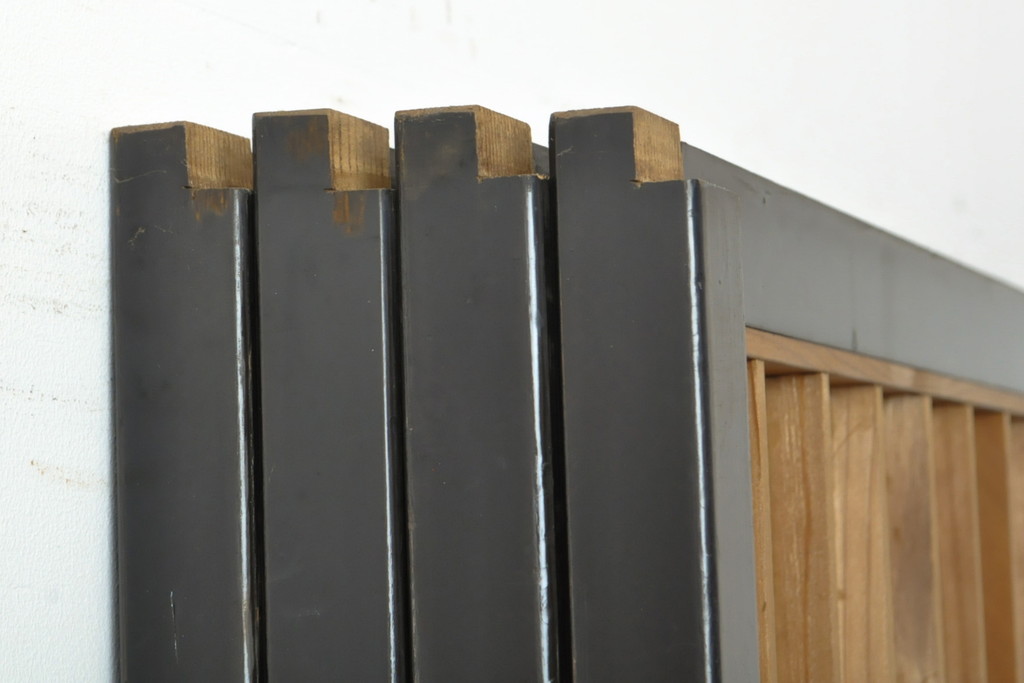アンティーク建具　黒い框がモダンな印象を高める障子戸4枚セット(引き戸、建具)(R-059310)