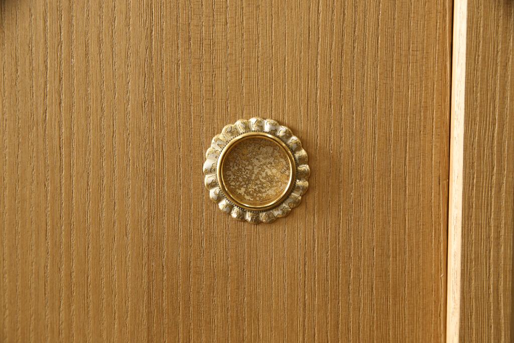 【桐箪笥(桐たんす)リメイク実例】総桐箪笥に高品質リペアを施しました。桐材本来の美しさを生かした木地仕上げを施し、さらに木部の呼吸も妨げない蜜蝋ワックスで仕上げました。(衣装箪笥、整理タンス、引き出し、チェスト、桐たんす、胴厚、四方丸)