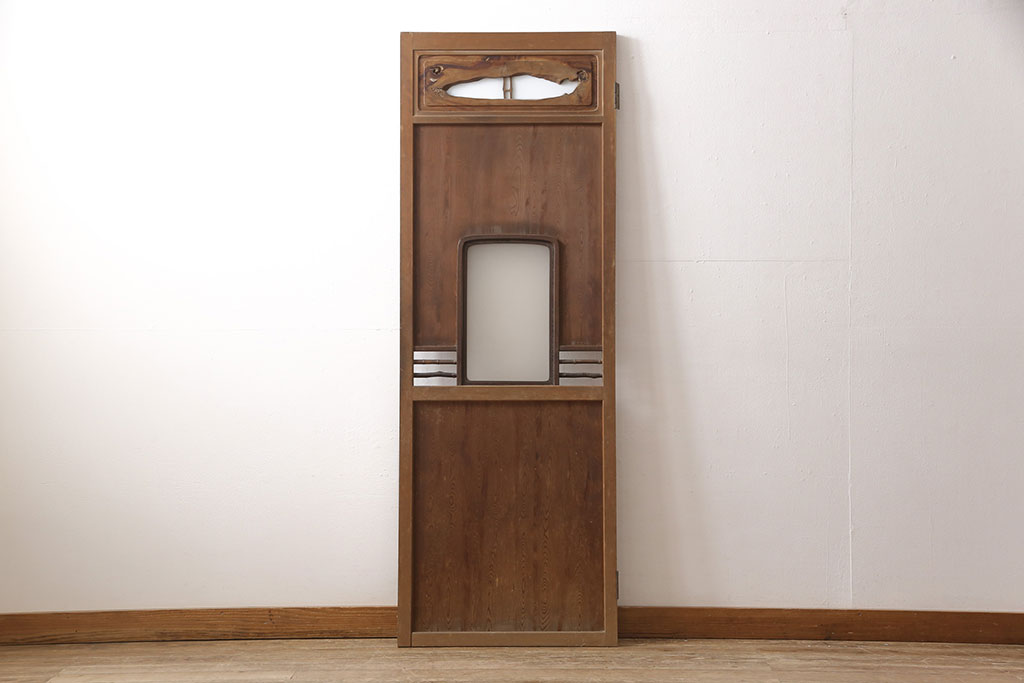 アンティーク建具　高級品　木目がいいね!　枝などをそのまま活かした変わりデザインが目を引く扉(ドア、建具)(R-054192)
