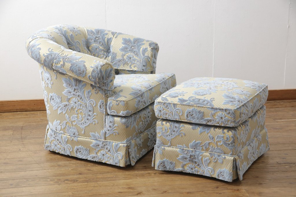 中古　超美品　DREXEL HERITAGE(ドレクセルヘリテイジ)　 Upholstery(アップホルスタリー)　エレガントな佇まいの1人掛けソファ+オットマンセット(一人掛け、1P、アームソファ)(定価約70万円)(R-055656)