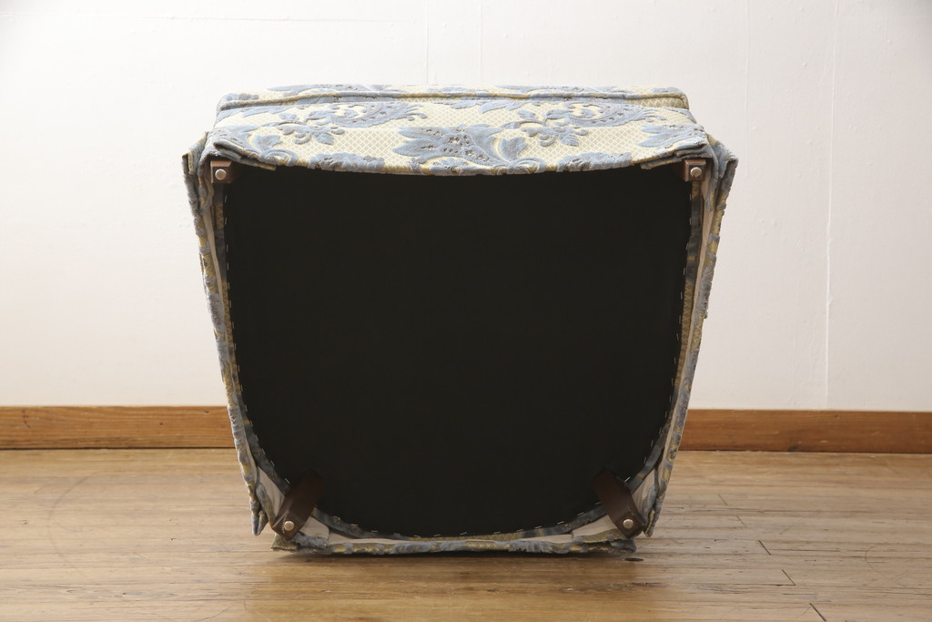 中古　超美品　DREXEL HERITAGE(ドレクセルヘリテイジ)　 Upholstery(アップホルスタリー)　エレガントな佇まいの1人掛けソファ+オットマンセット(一人掛け、1P、アームソファ)(定価約70万円)(R-055656)