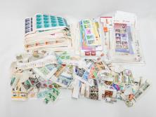 未使用切手　シート　バラ　額面483,182円　切手まとめてセット(ふるさとの花、国民体育大会記念、ドラえもん、キティ、スヌーピー、ディズニー、相撲絵シリーズ、記念切手、切手コレクション)(R-079742)