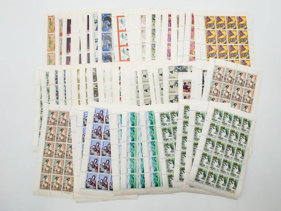 未使用切手　シート　バラ　額面483,182円　切手まとめてセット(ふるさとの花、国民体育大会記念、ドラえもん、キティ、スヌーピー、ディズニー、相撲絵シリーズ、記念切手、切手コレクション)(R-079742)