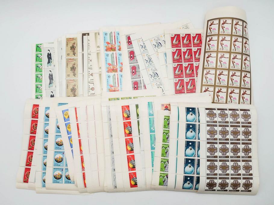 未使用切手　シート　バラ　額面483,182円　切手まとめてセット(ふるさとの花、国民体育大会記念、ドラえもん、キティ、スヌーピー、ディズニー、相撲絵シリーズ、記念切手、切手コレクション)(R-079742)