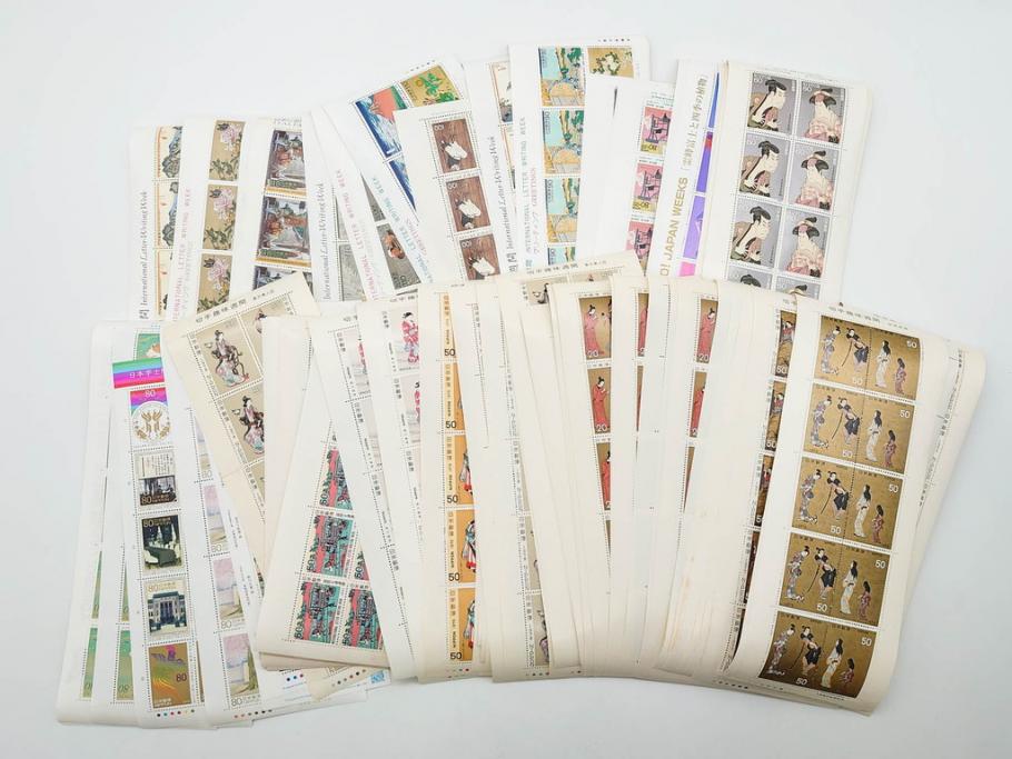 未使用切手　シート　バラ　額面483,182円　切手まとめてセット(ふるさとの花、国民体育大会記念、ドラえもん、キティ、スヌーピー、ディズニー、相撲絵シリーズ、記念切手、切手コレクション)(R-079742)