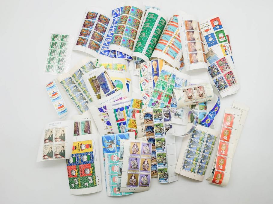 未使用切手　シート　バラ　額面483,182円　切手まとめてセット(ふるさとの花、国民体育大会記念、ドラえもん、キティ、スヌーピー、ディズニー、相撲絵シリーズ、記念切手、切手コレクション)(R-079742)