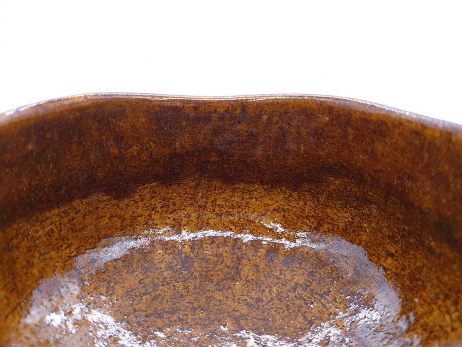 九代 大樋長左衛門　飴釉　約13cm　4.1寸　艶やかな釉薬が美しい見事な茶碗(茶器、抹茶碗、茶道具、和食器、煎茶道具、鵬雲斎書付、大樋焼、落款印、四寸一分、茶巾付き、共箱付き)(R-079744)　