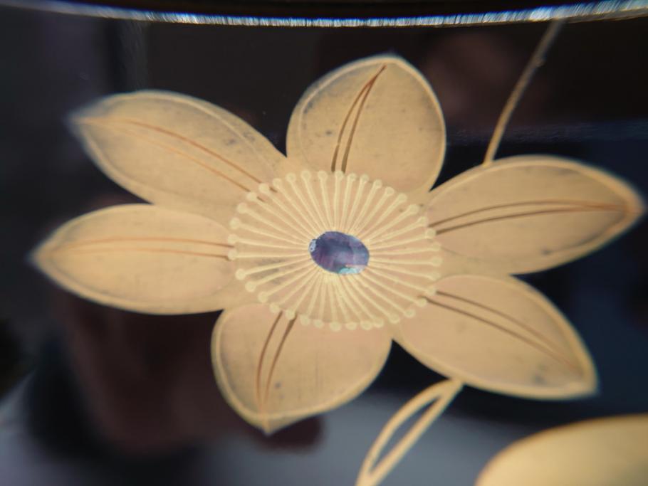 中古　伝統工芸　輪島塗り　凝ったデザインの引手金具と品のある花の絵柄が魅力の小引き出し(チェスト、小物収納、卓上収納)(定価約24万円)(R-060704)