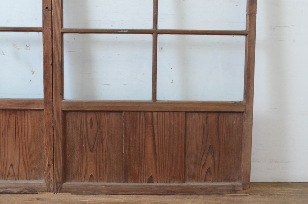 アンティーク建具　温かみのある木味が魅力のガラス戸2枚セット(引き戸)(R-065501)