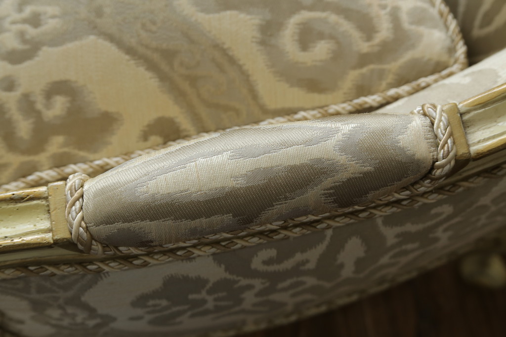 中古　美品　レアモデル!!　DREXEL HERITAGE(ドレクセルヘリテイジ)　Upholstery(アップホルスタリー)　気品あふれる佇まいの猫脚ラウンジチェア(一人掛けソファ、1人掛けソファ、アームチェア)(R-066511)