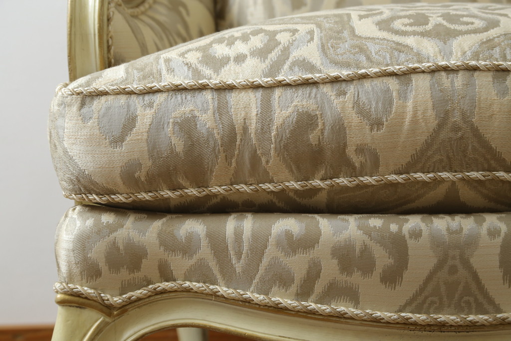 中古　美品　レアモデル!!　DREXEL HERITAGE(ドレクセルヘリテイジ)　Upholstery(アップホルスタリー)　気品あふれる佇まいの猫脚ラウンジチェア(一人掛けソファ、1人掛けソファ、アームチェア)(R-066511)