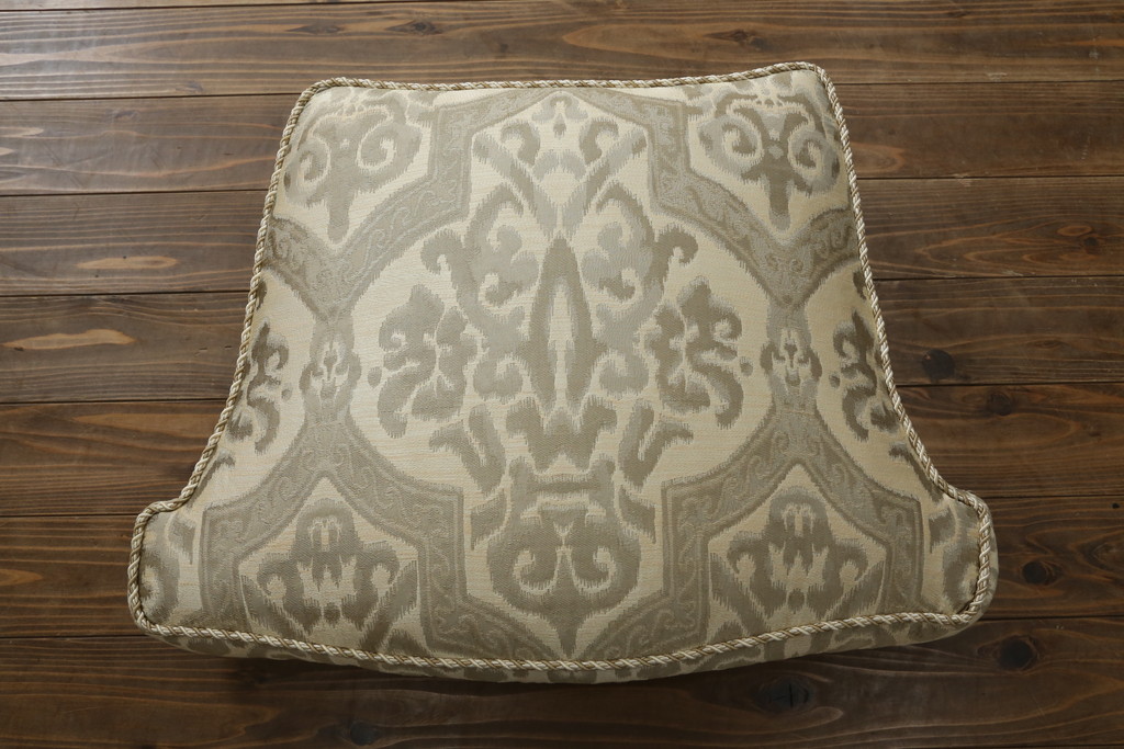 中古　美品　レアモデル!!　DREXEL HERITAGE(ドレクセルヘリテイジ)　Upholstery(アップホルスタリー)　気品あふれる佇まいの猫脚ラウンジチェア(一人掛けソファ、1人掛けソファ、アームチェア)(R-066511)