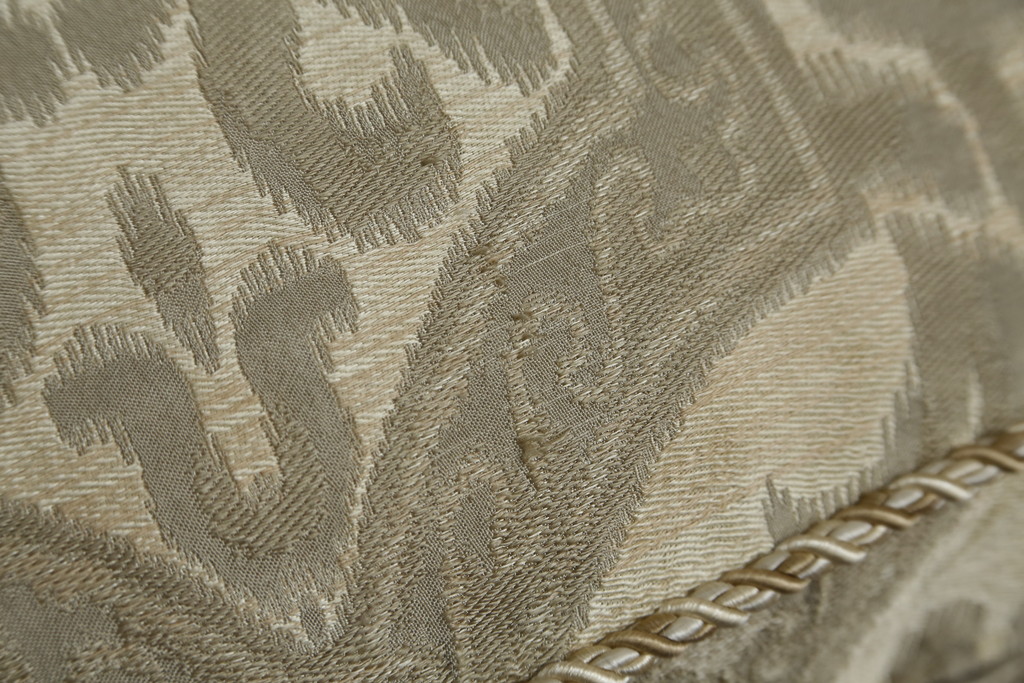 中古　美品　レアモデル!!　DREXEL HERITAGE(ドレクセルヘリテイジ)　Upholstery(アップホルスタリー)　気品あふれる佇まいの猫脚ラウンジチェア(一人掛けソファ、1人掛けソファ、アームチェア)(R-066511)