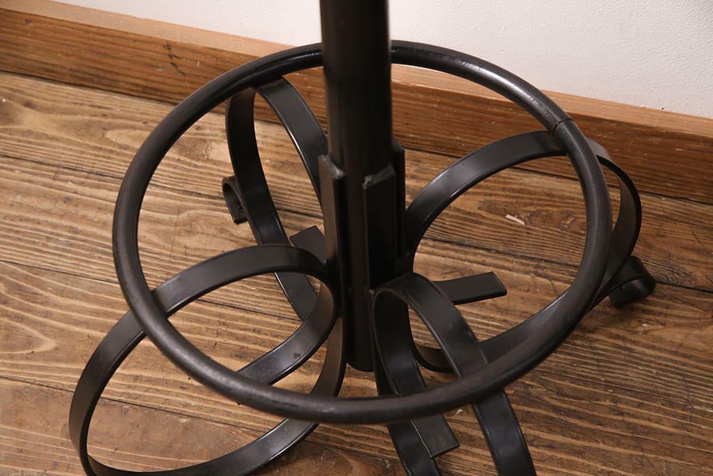 ヴィンテージ家具　アメリカビンテージ　脚のデザインがおしゃれ!レトロな雰囲気を醸しだす回転チェア3脚セット(カウンタースツール、ハイスツール、ハイチェア)(R-049244)