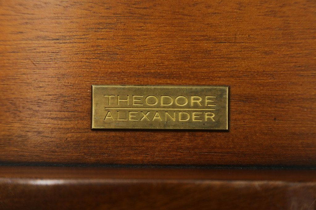 中古　美品　THEODORE ALEXANDER(セオドア・アレキサンダー)　引き出し付き　なめらかな曲線の猫脚が優美な拡張天板付きセンターテーブル(エクステンションテーブル、ローテーブル、リビングテーブル、センターテーブル)(定価約65万円)(R-068752)
