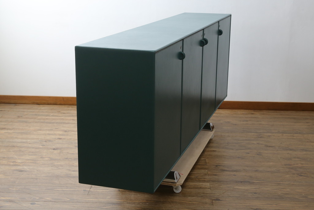 中古　美品　イタリア製　i4MARIANI(クアトロ・マリアーニ)　Guido Faleschini(グイド・ファレスキーニ)デザイン　DOLMEN(ドルメン)　本革(レザー)張りの独特の風合いが楽しめるおしゃれなサイドボード(サイドキャビネット、収納棚、戸棚、リビングボード)(定価約200万円)(R-079764)