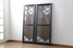 和製アンティーク　2種類のレトロなガラスで違った輝きを楽しめる木製ドア(ガラス扉、建具)(R-048564)