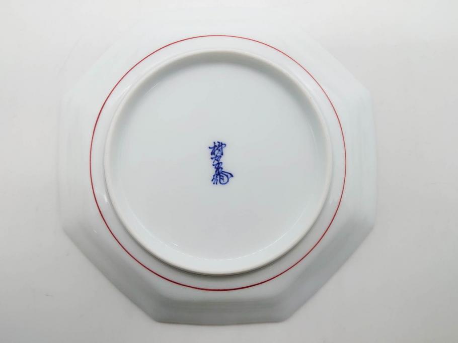 重要無形文化財　人間国宝　十三代 酒井田柿右衛門　有田焼　錦　地文　約16cm　5.1寸　細かな絵付けが見事な八角皿5枚セット(亀甲文、青海波文、七宝文、菱文、吉祥文様、変形皿、中皿、和皿、和食器、共箱付き、裏印、花押、五寸一分)(R-079751)