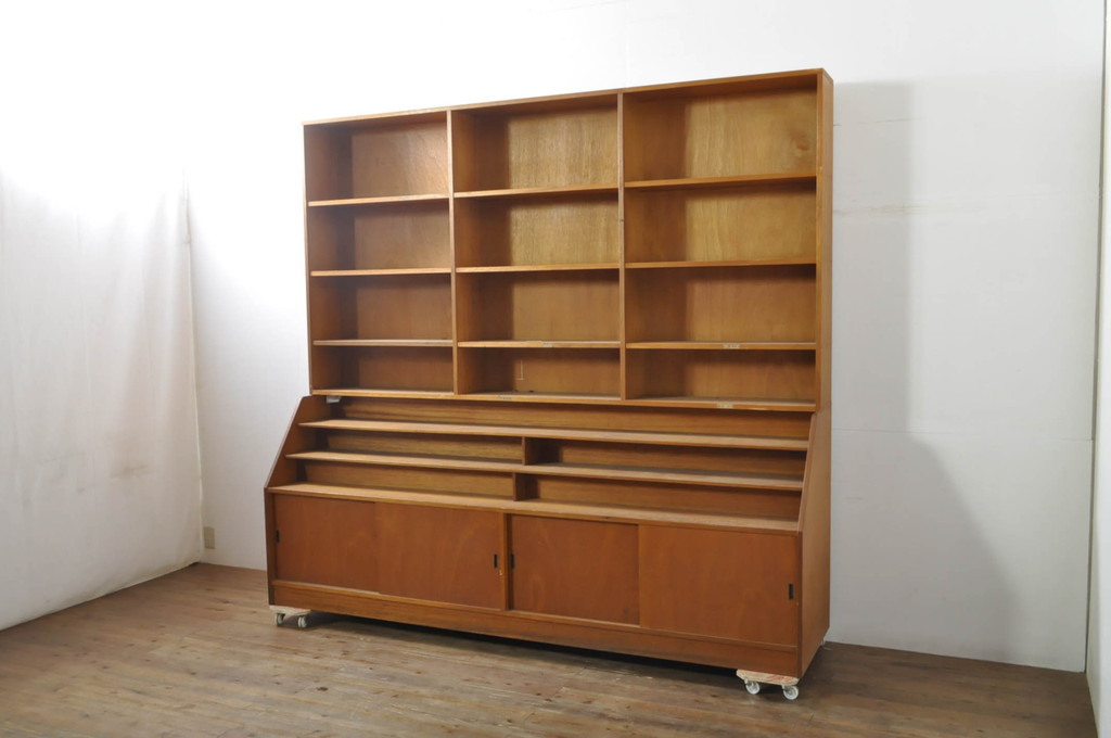 和製アンティーク　特大!!　古い図書館のブックラック(本屋、展示棚、本棚、陳列棚、ブックシェルフ、オープンラック、収納棚、飾り棚、ディスプレイラック、店舗什器)(R-078275)