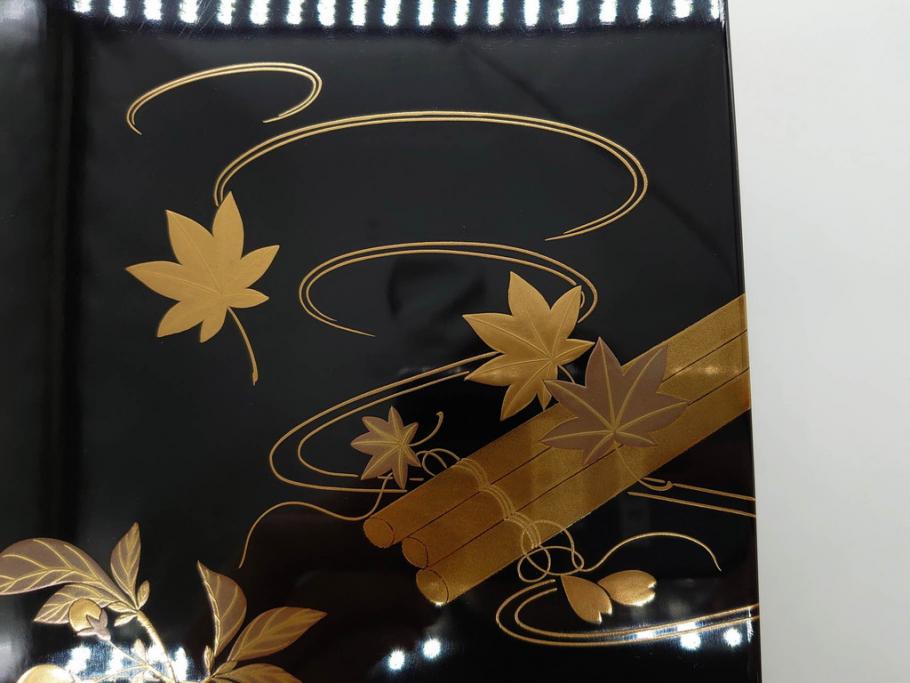 慶塚作　輪島塗　花筏蒔絵　雅な佇まいの茶筥(紅葉、もみじ、桜、さくら、金彩、茶箱、棗、香合、茶筅筒、木製、漆器、漆芸、煎茶道具、茶器、茶道具、野点、共箱付き)(R-079807)