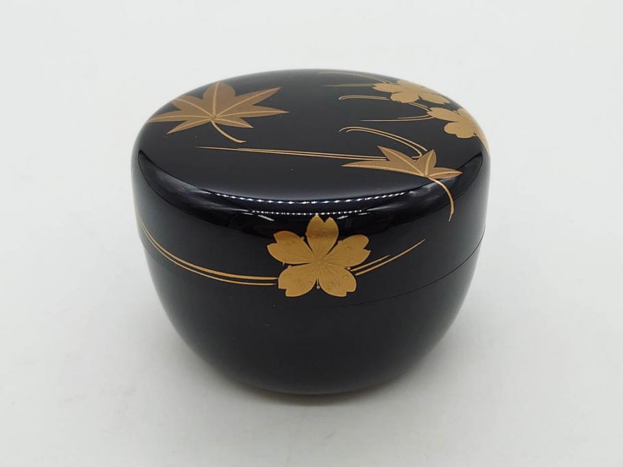 慶塚作　輪島塗　花筏蒔絵　雅な佇まいの茶筥(紅葉、もみじ、桜、さくら、金彩、茶箱、棗、香合、茶筅筒、木製、漆器、漆芸、煎茶道具、茶器、茶道具、野点、共箱付き)(R-079807)