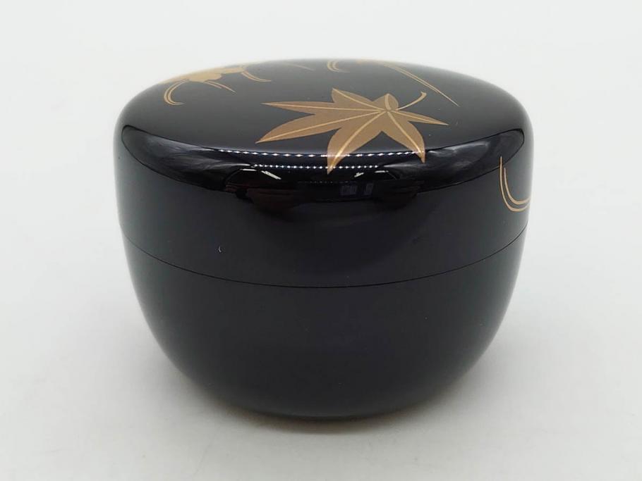慶塚作　輪島塗　花筏蒔絵　雅な佇まいの茶筥(紅葉、もみじ、桜、さくら、金彩、茶箱、棗、香合、茶筅筒、木製、漆器、漆芸、煎茶道具、茶器、茶道具、野点、共箱付き)(R-079807)
