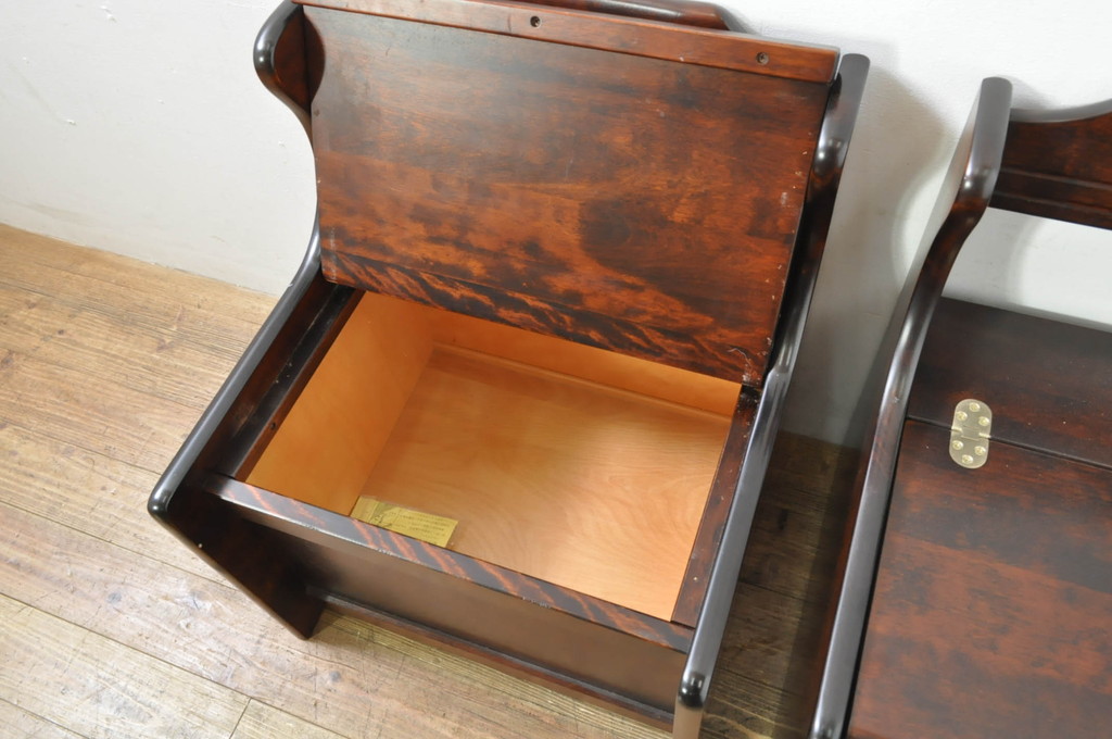 中古　美品　山室家具製作所　民芸家具　北の匠　木のぬくもりを感じる収納付きベンチ2脚セット(板座チェア、椅子、イス)(R-078101)