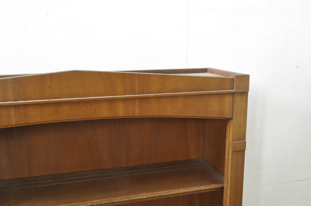 中古　DREXEL HERITAGE(ドレクセルヘリテイジ)　Triune(トライユン)　台輪リメイク　上品な佇まいのブックケース(シェルフ、本棚、飾り棚、キャビネット、収納棚)(R-078107)