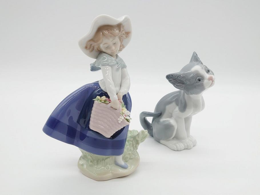 リヤドロ　LLADRO　首をかしげた愛らしい少女　しなやかなフォルムが美しい猫　花籠　リンダ　合計2点セット(フィギュリン、オブジェ、箱なし)(R-060672)