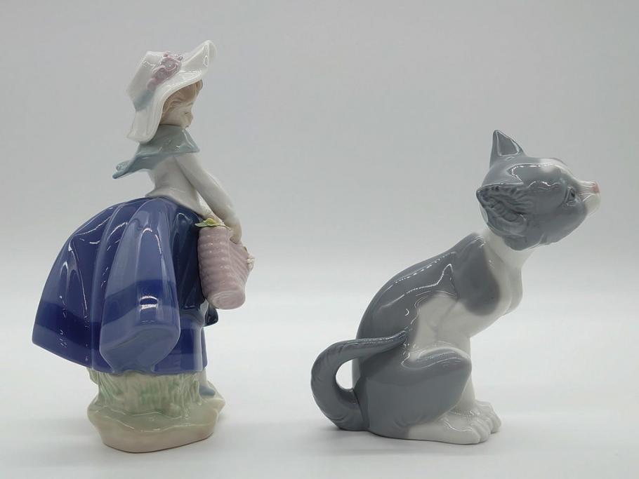 リヤドロ　LLADRO　首をかしげた愛らしい少女　しなやかなフォルムが美しい猫　花籠　リンダ　合計2点セット(フィギュリン、オブジェ、箱なし)(R-060672)