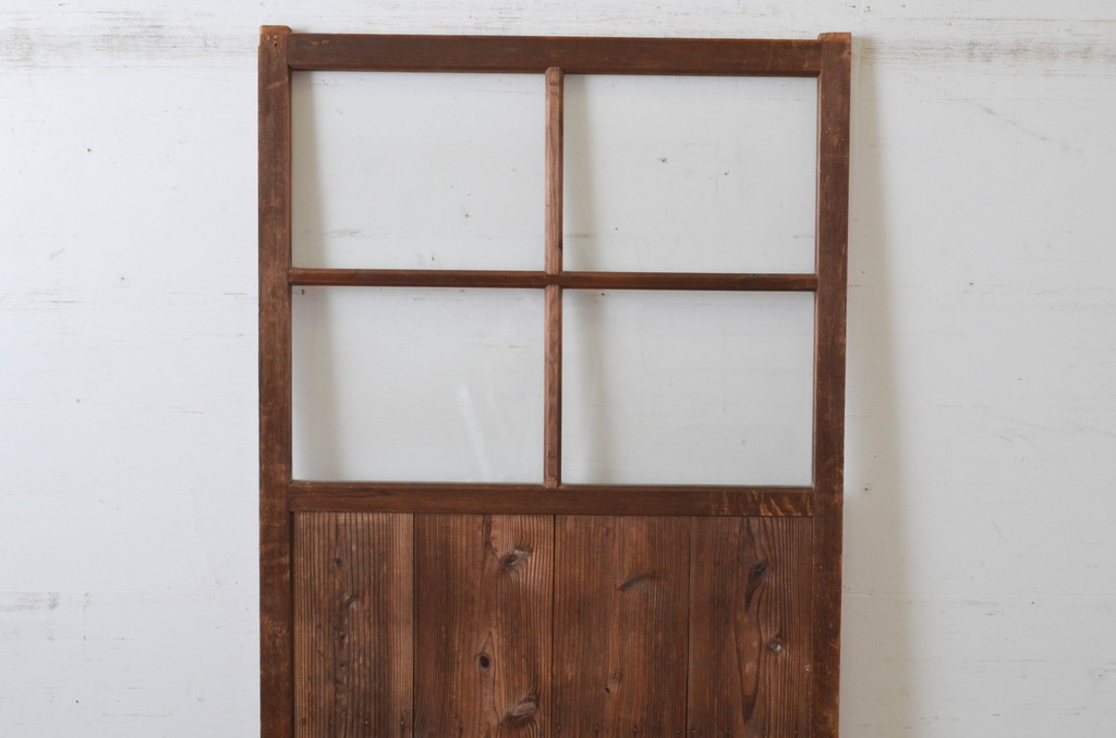 アンティーク建具　レトロな雰囲気のガラス窓付き扉1枚(ドア、木製ドア、ガラスドア、開き戸)(R-065493)